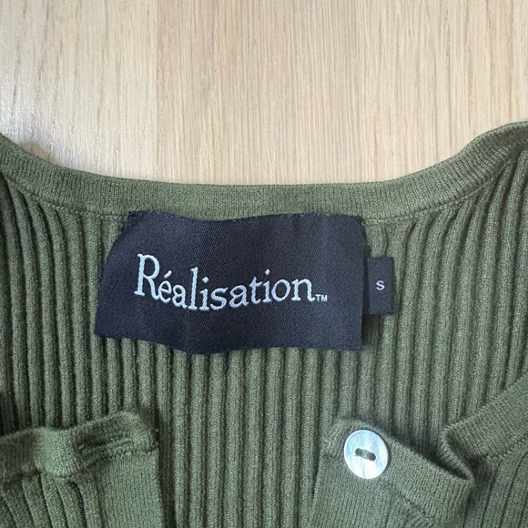 Realisation Par Olive Button Down Ribbed Top - Picture 3 of 4